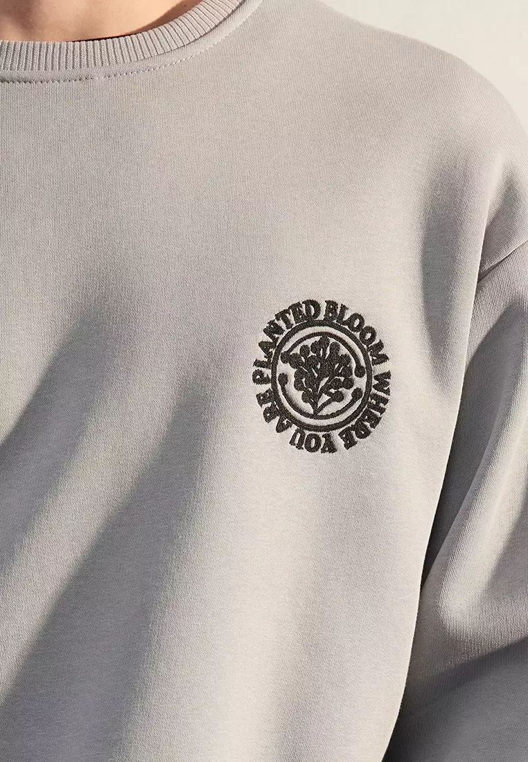 Grey Oversize/Wide Cut Floral Embroidered Fleece Inside Cotton Sweatshirt Tmnaw24Sw00012