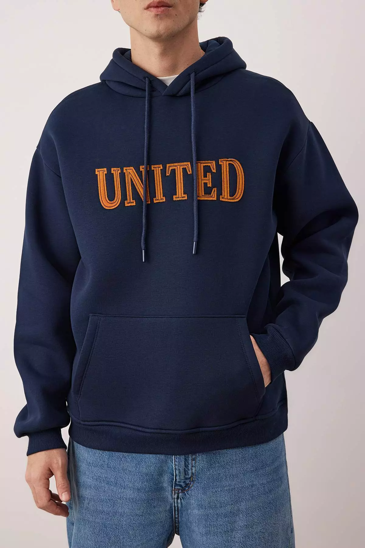 Navy Blue Oversize/ Wide Cut Applique Embroidered Sweatshirt Tmnaw26Sw00056