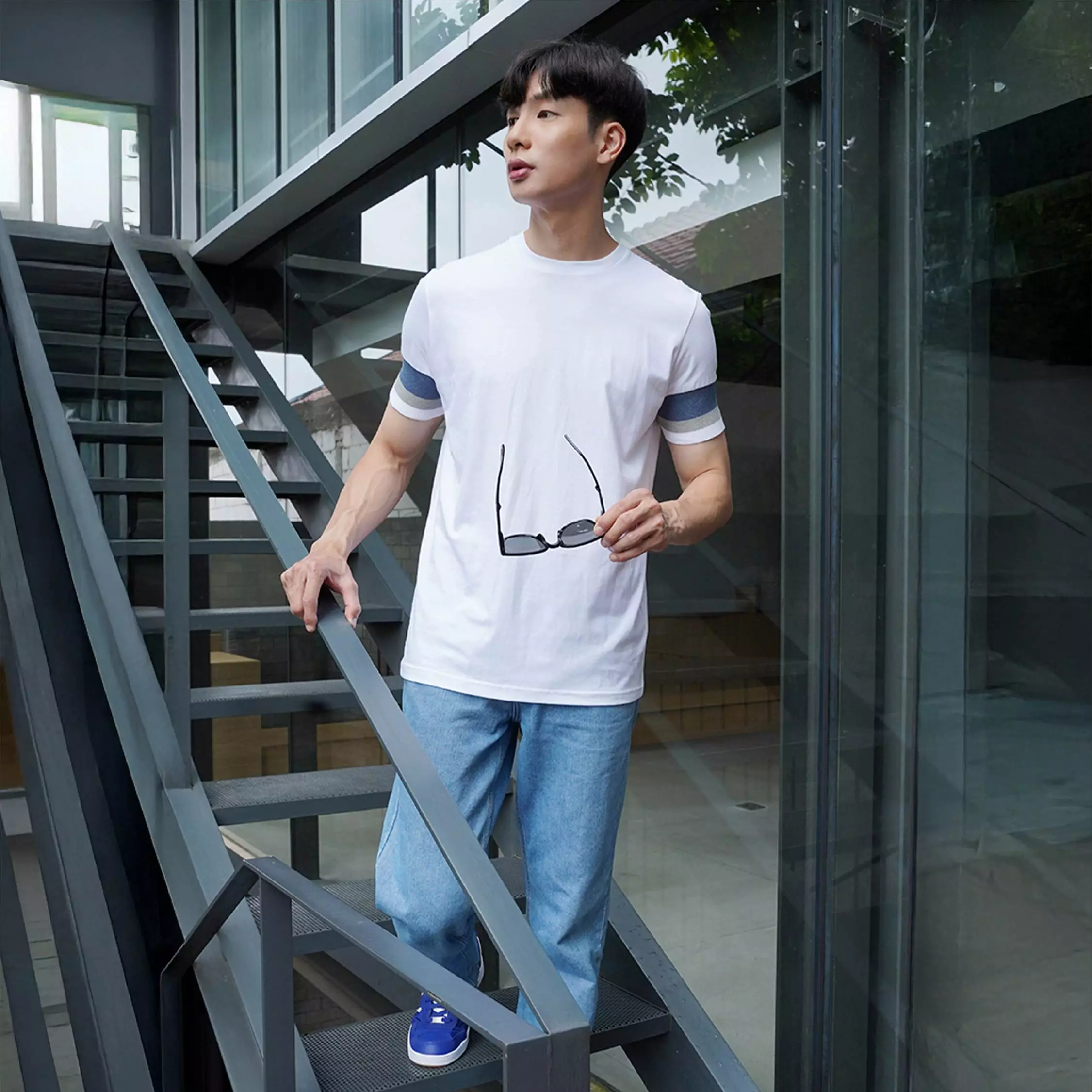 Kale Dios White Blue / Tshirt Pria Premium Cotton  Lengan Pendek