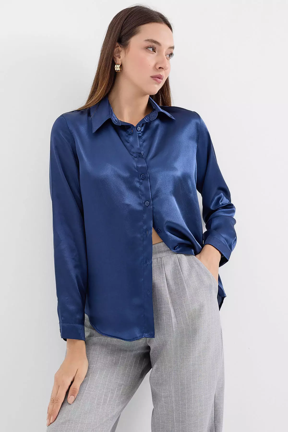Long Sleeves Collared Shirt