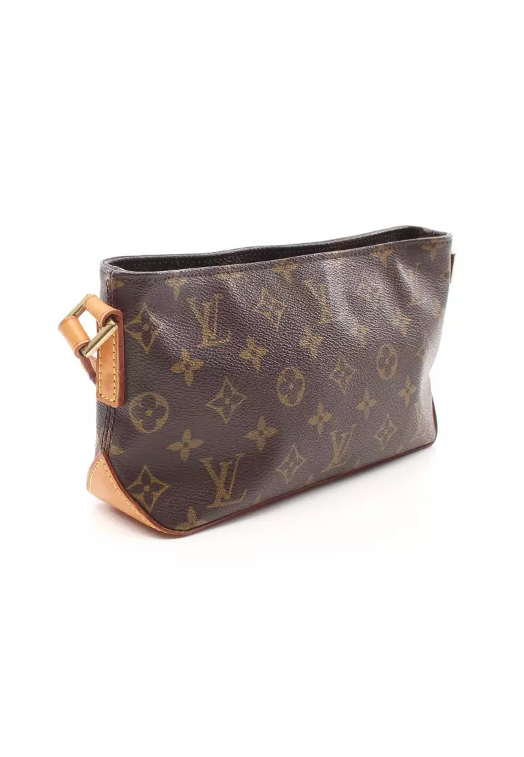 Louis Vuitton Trotteur Shoulder Bag in 2023