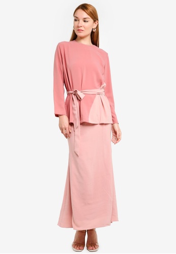 Degas Curved Kurung from 3thelabel in Pink