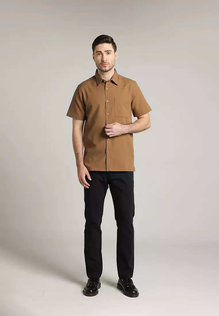 MOC - Kemeja Pria Lengan Pendek Polos Woodie - Brown
