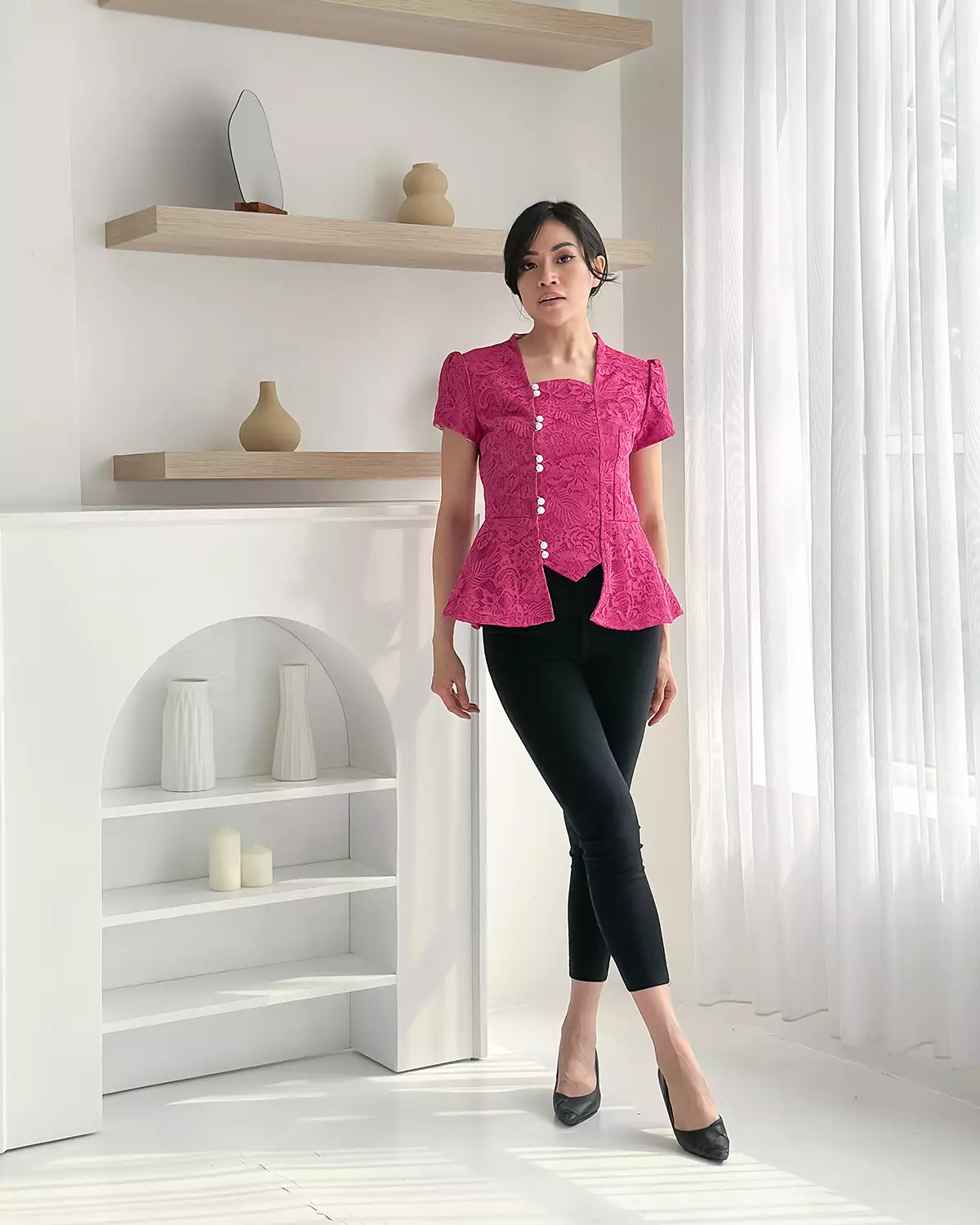 Sinok Peplum Electric Pink Kebaya