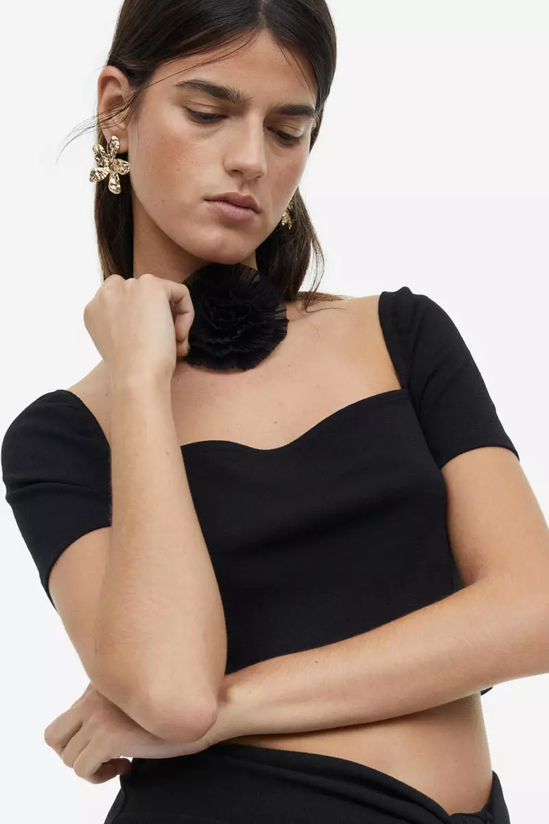 Square-neck cropped top