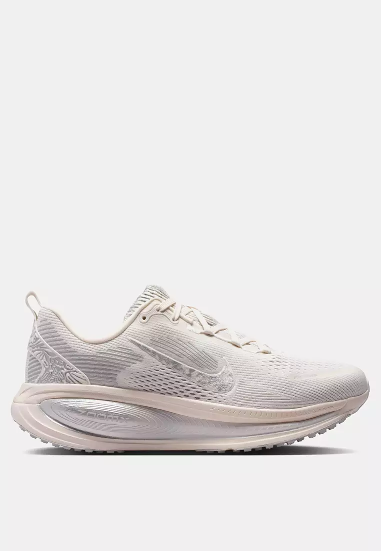 Nike Vomero 18 SE Women's Road Running Shoes