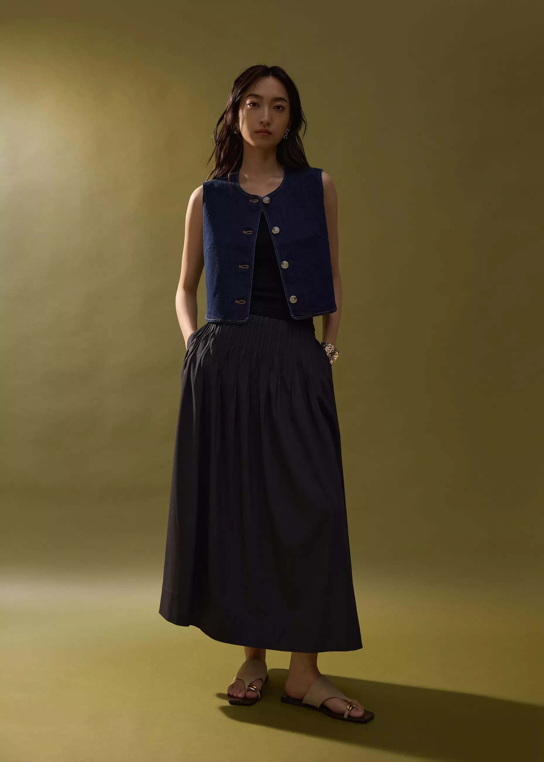 Vest Wanita - Relaxed Denim Round Neck Button Down Vest Top