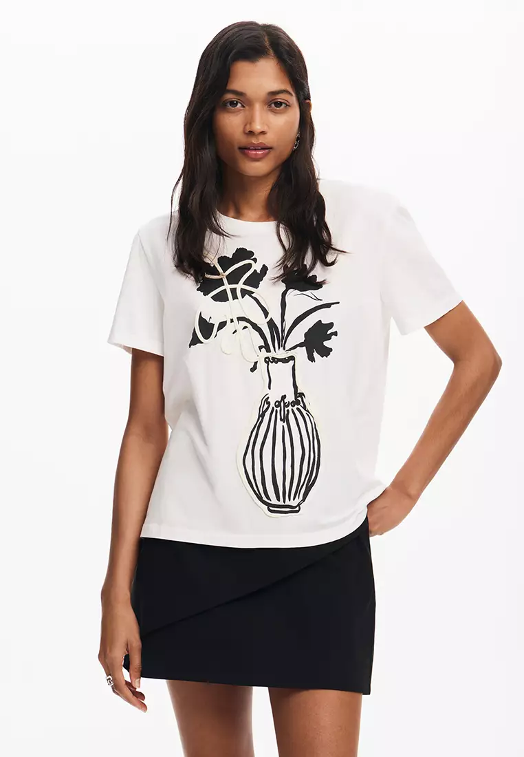 Buy Desigual Desigual Woman Plain vase T-shirt. 2026 Online | ZALORA