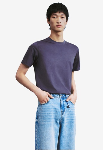 Urban Revivo grey Plain Crew Neck Tee 8552FAA034F77EGS_1