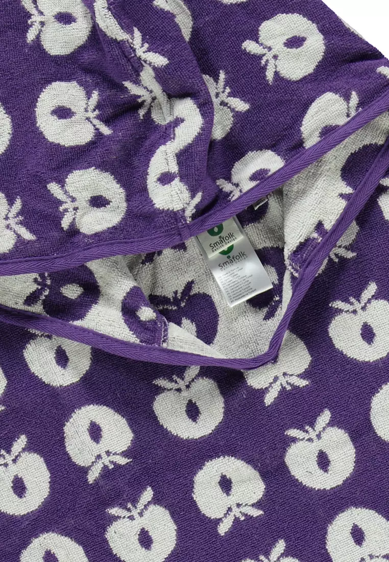 Towel poncho with apples