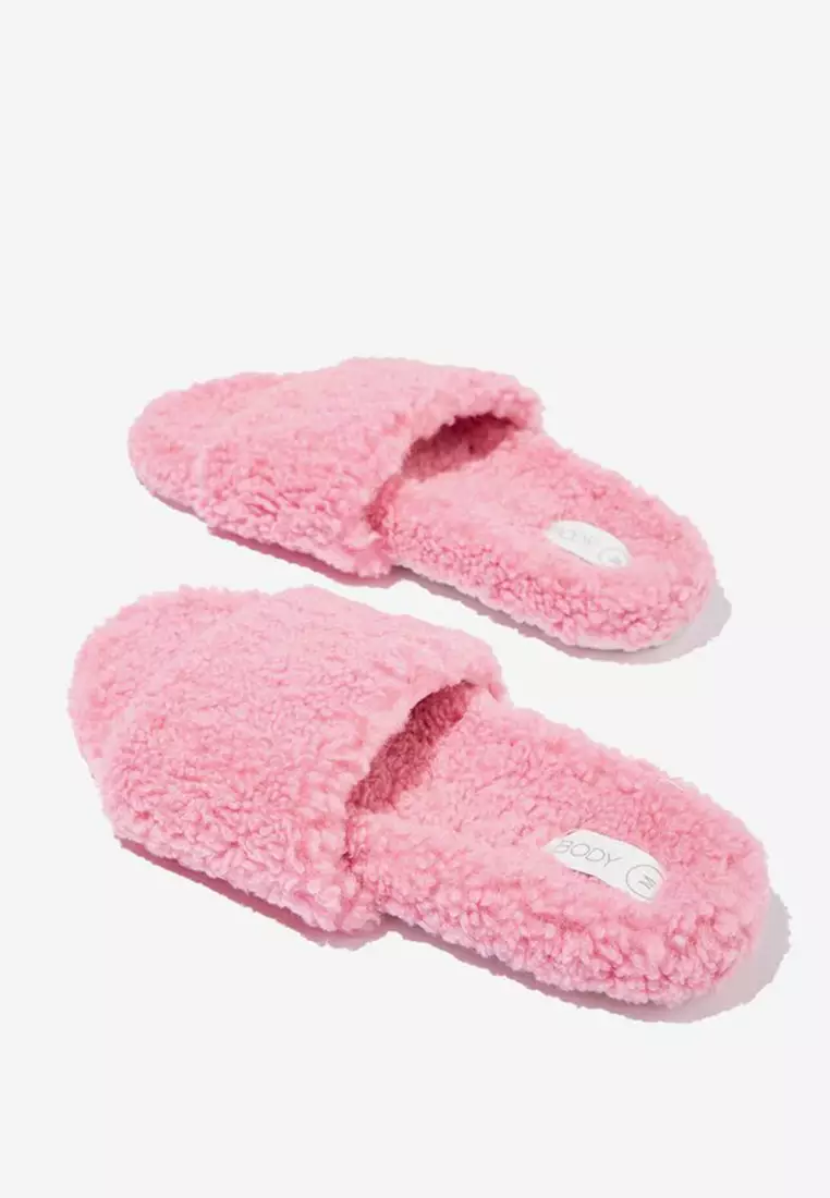 Fuzzy slipper new arrivals slides
