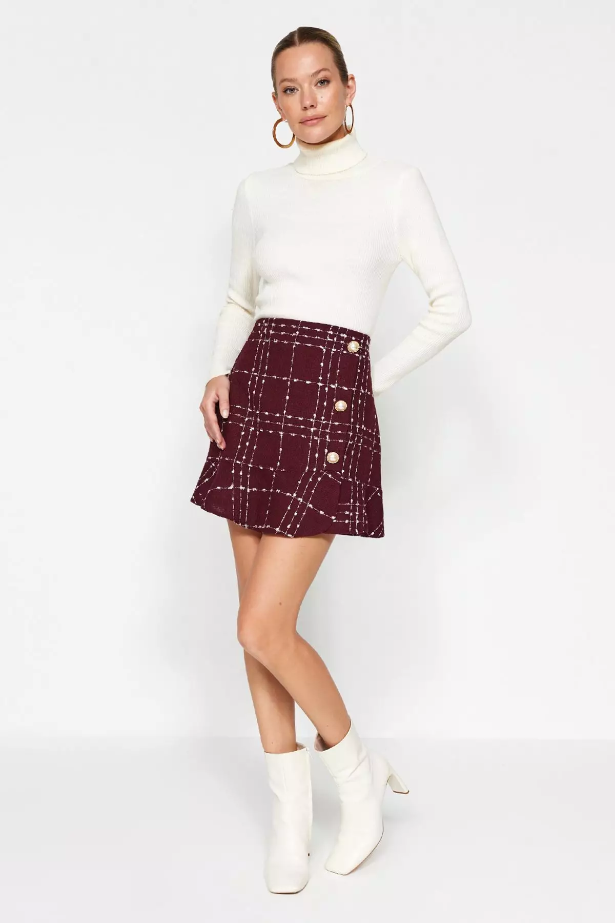 Claret Red With Buttons And Tweed Fabric Hem With Ruffles, Mini Woven Skirt Twoaw22Et0155