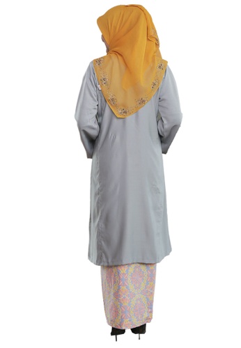 Buy Percikan Cahaya 03 from Hijrah Couture in Grey only 89