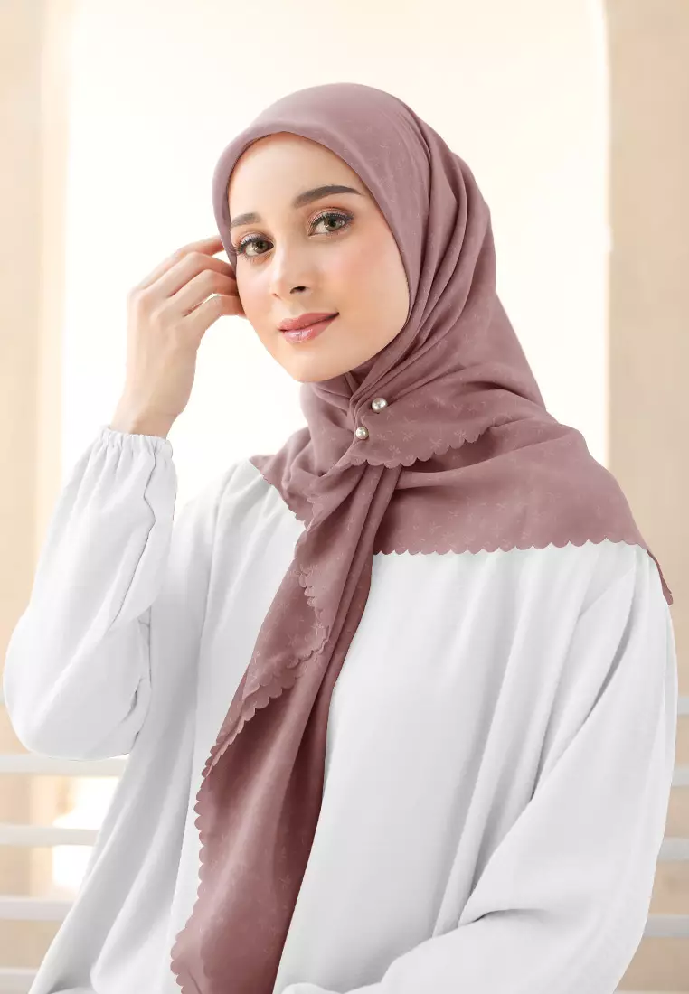 Rada Embossed Square | Hijab Polycotton Scarf Segiempat - Ginger Clay