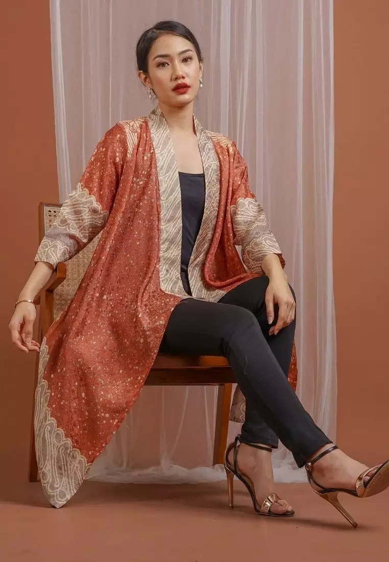 Rinjanie Batik - Bolero Ayam - Bolero Asimetris Terracota - Outer Batik Modern - Outer Batik Wanita - Outer batik kekinian - Batik Cap Mix - JMWN - TR
