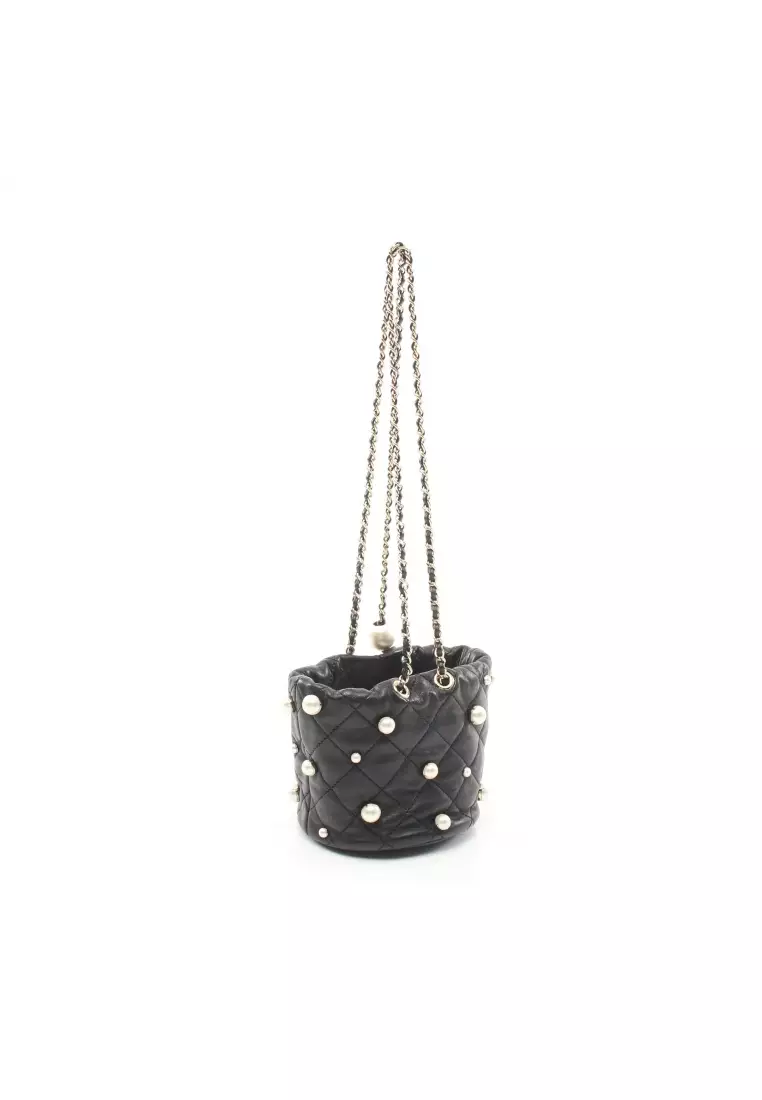 Buy Chanel Pre loved CHANEL coco mark chain shoulder bag lambskin