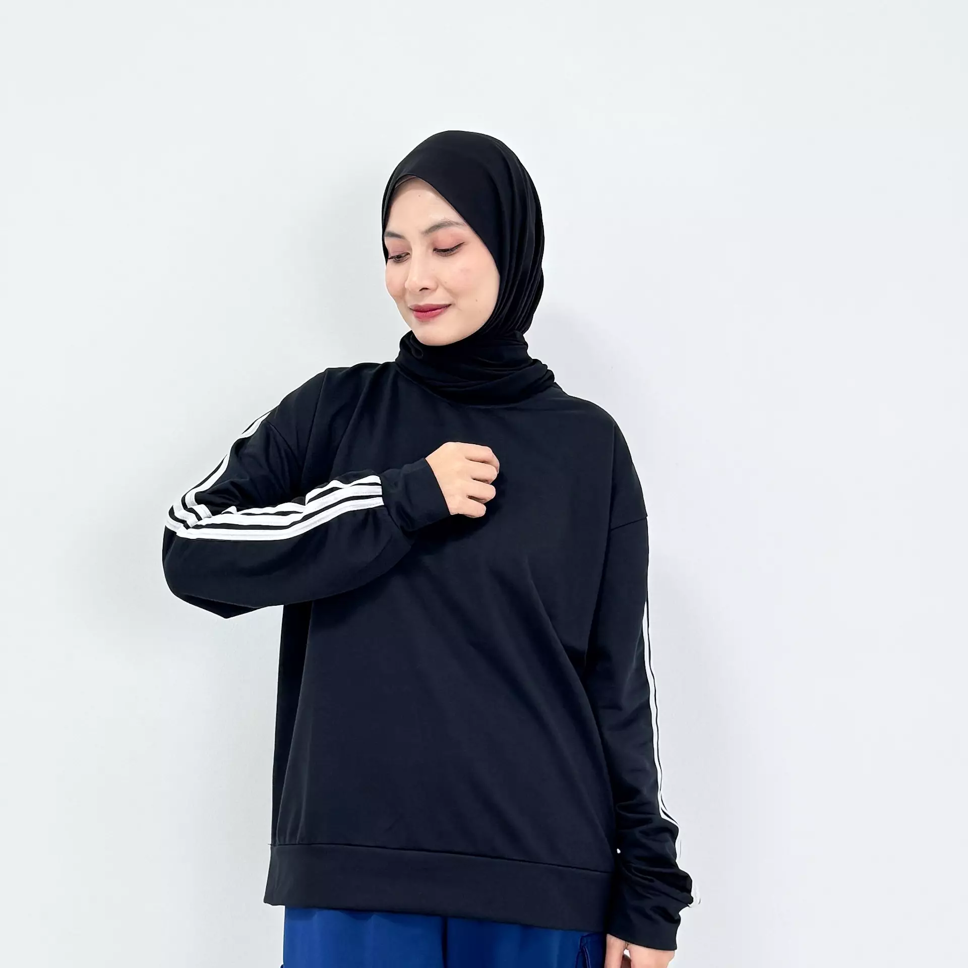 Setelan Olahraga Jogger Yolana 