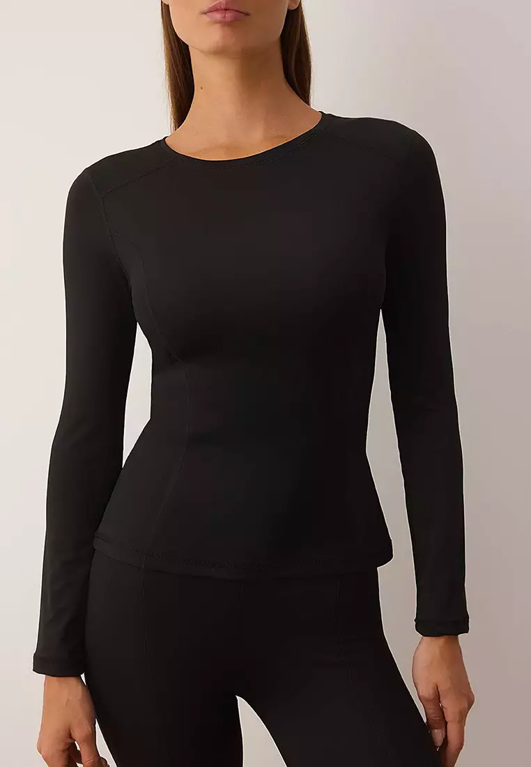 Black Stitch Detailed Diver/Scuba Fabric Sports Top/Blouse Thmaw26Bz00004