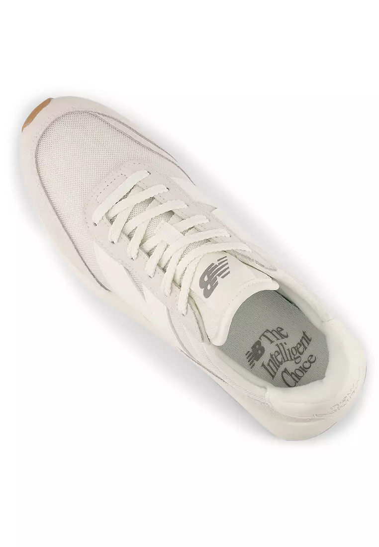 370 Classic Lifestyle Shoes