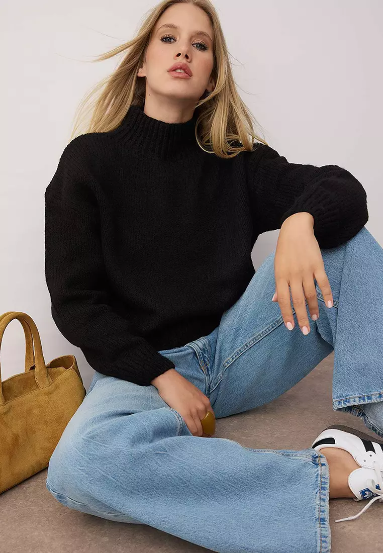 Black Soft Textured Thick Crew Neck Knitwear Sweater