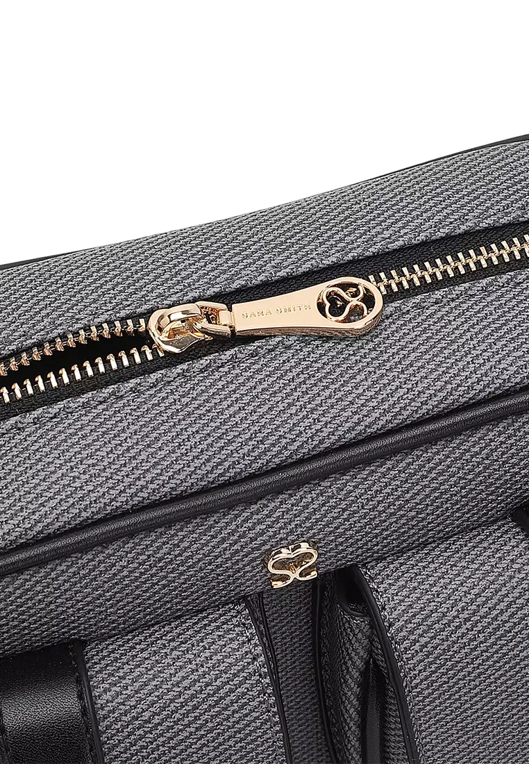 Women's Sling Bag / Crossbody Bag / Shoulder Bag - Black