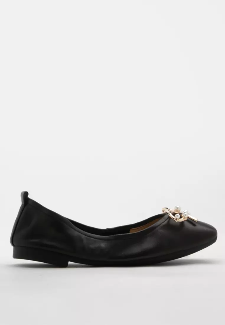 Discount on Pazzion  shoes - SKU: Hailey Foldable Square-Toe Bow Flats Black