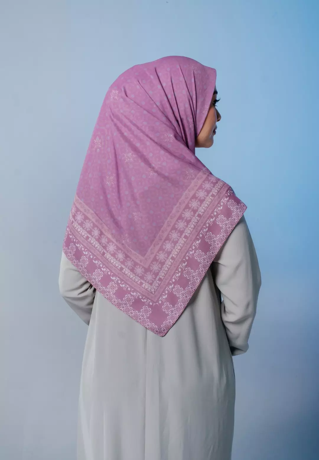 VALE Scarf Mauve - Kerudung Hijab Segiempat Motif With Pouch Ziplock - Bahan Poly Fine - Ukuran 110x110