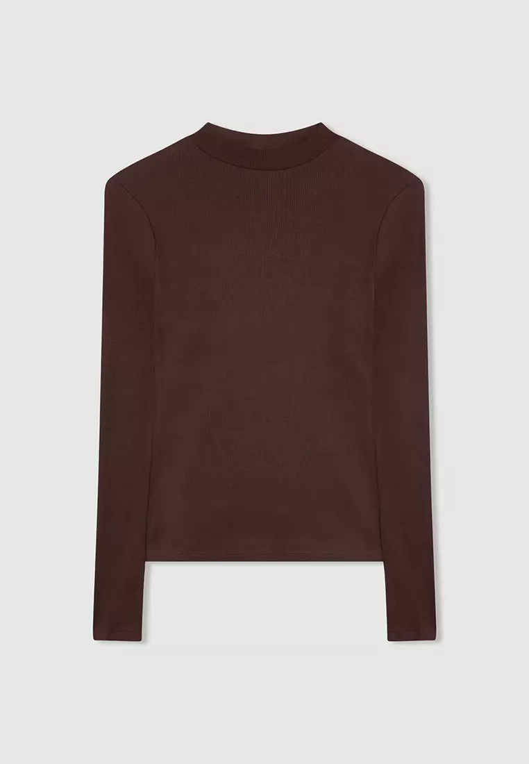 Woman Long-Sleeved T-Shirt