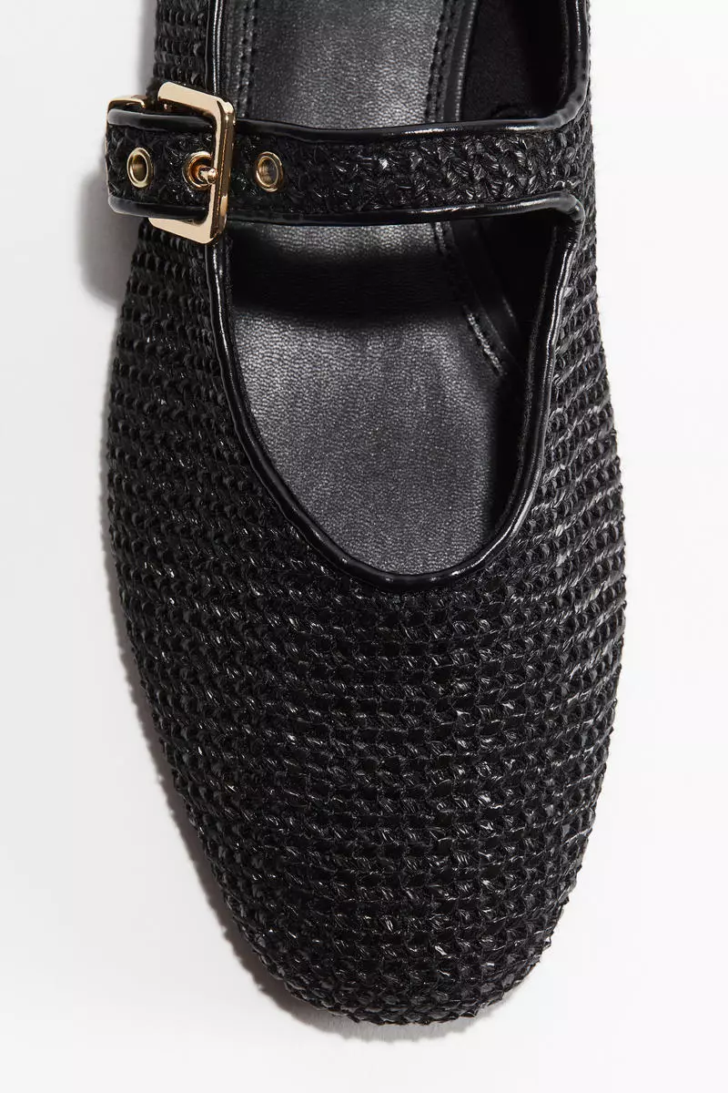 Discount on H&M  shoes - SKU: Braided Mary Janes
