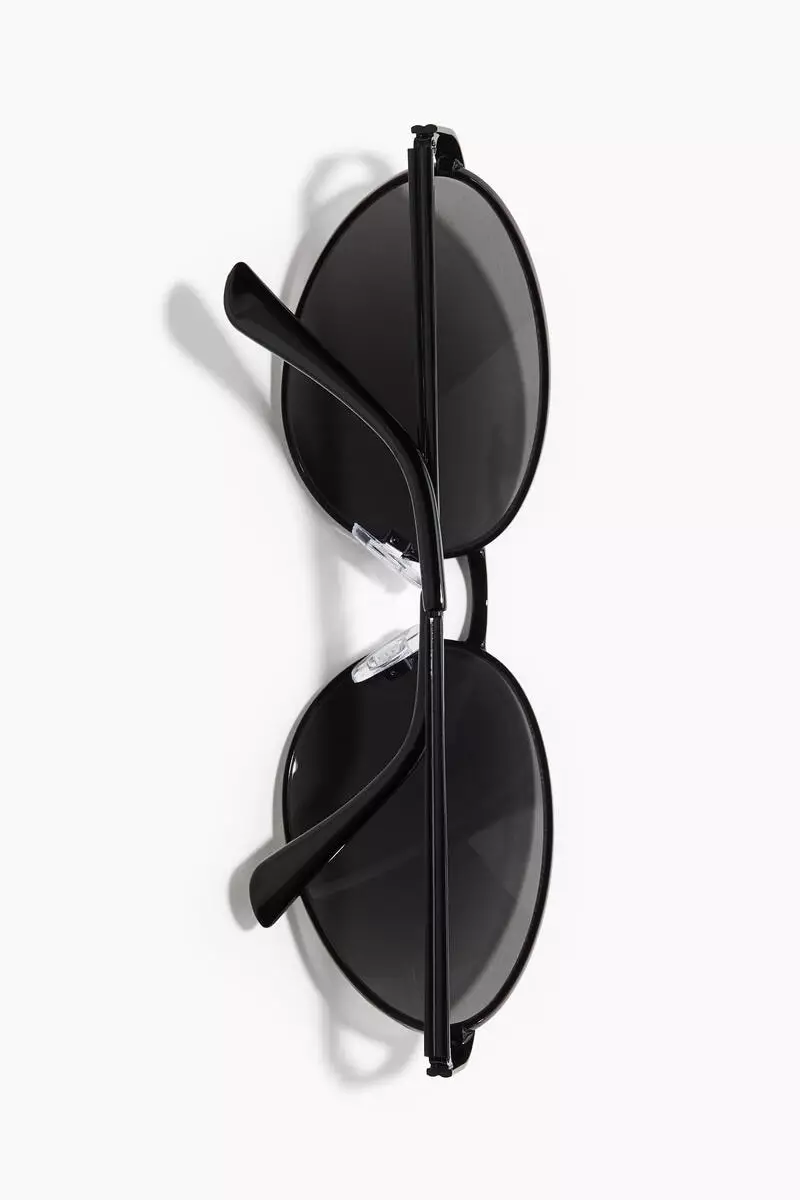 Oval sunglasses