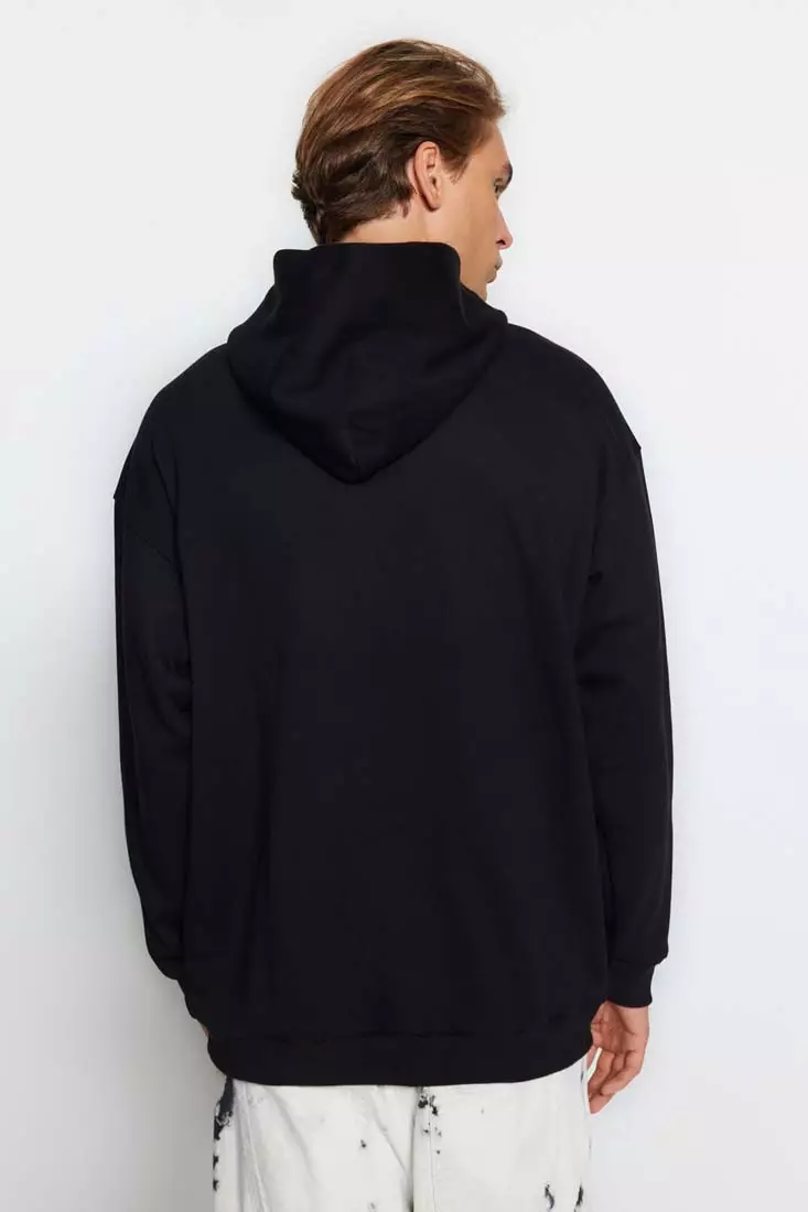 Men's Black Oversized/Wide-Cut Hoodie with Embroidery Detail Fleece Inside Thick Sweatshirt