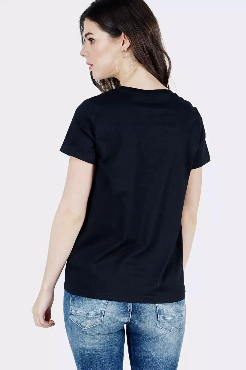 Kaos Wanita Secret Black