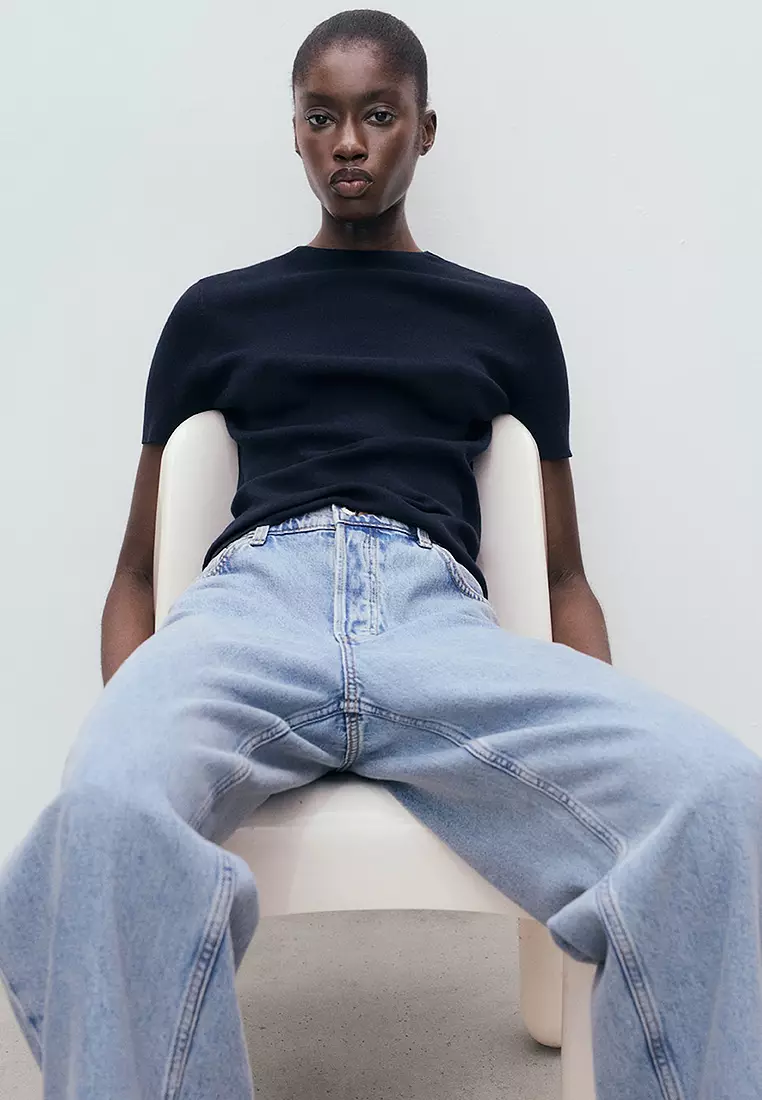 Short-Sleeved Fine-Knit Sweater