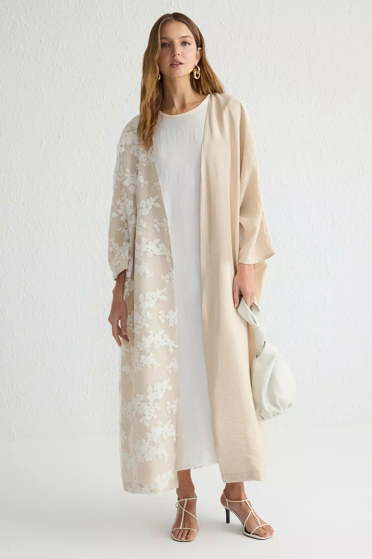 Stone Organza Detailed Floral Woven Cape & Abaya & Kimono TCTSS25KF00001