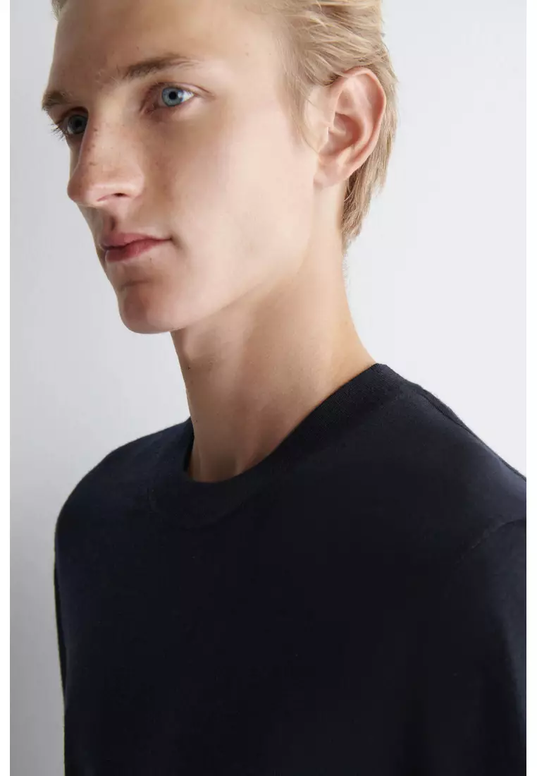SLIM MERINO WOOL CREW-NECK JUMPER