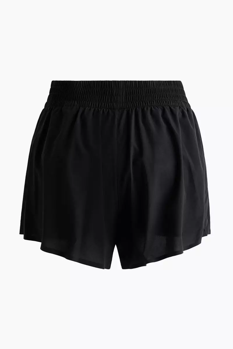 Double-layered sports shorts