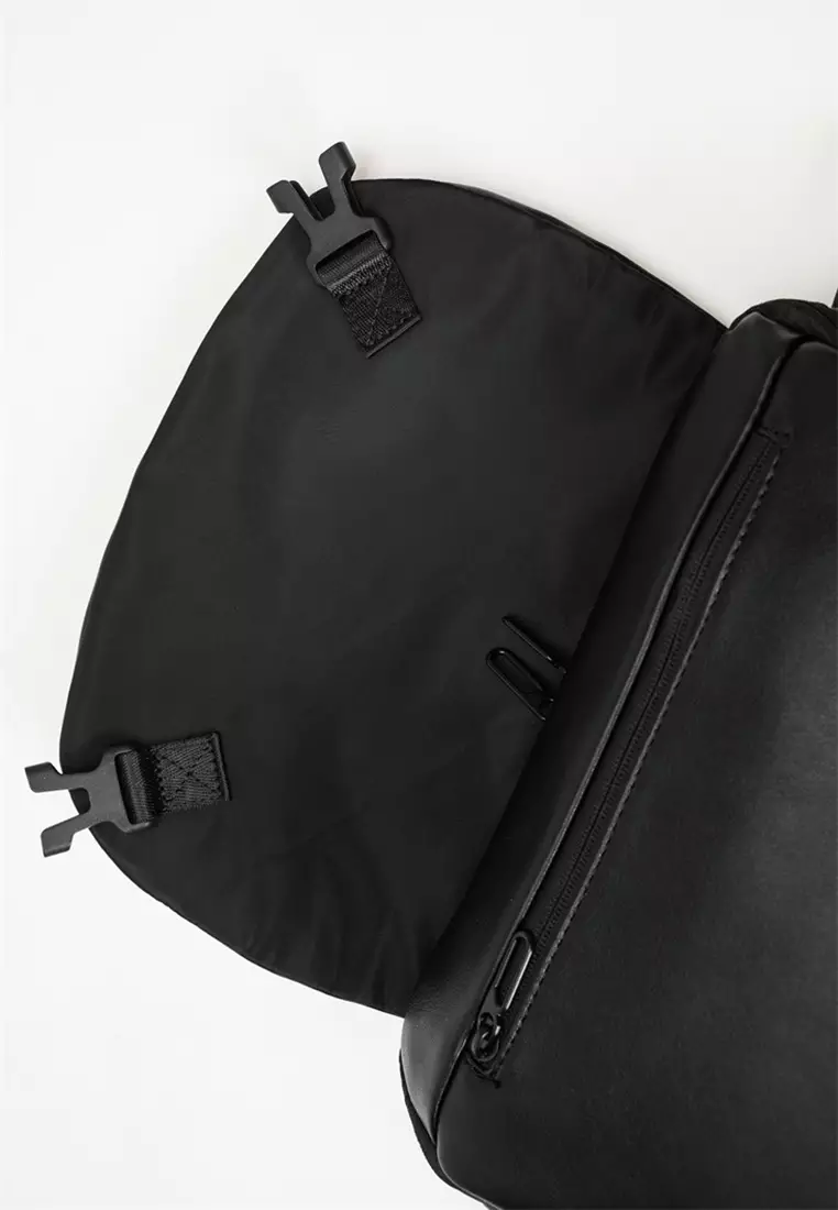 Large Capacity Light Weight Flap Buckle Sling Bag Crossbody Messenger Bag