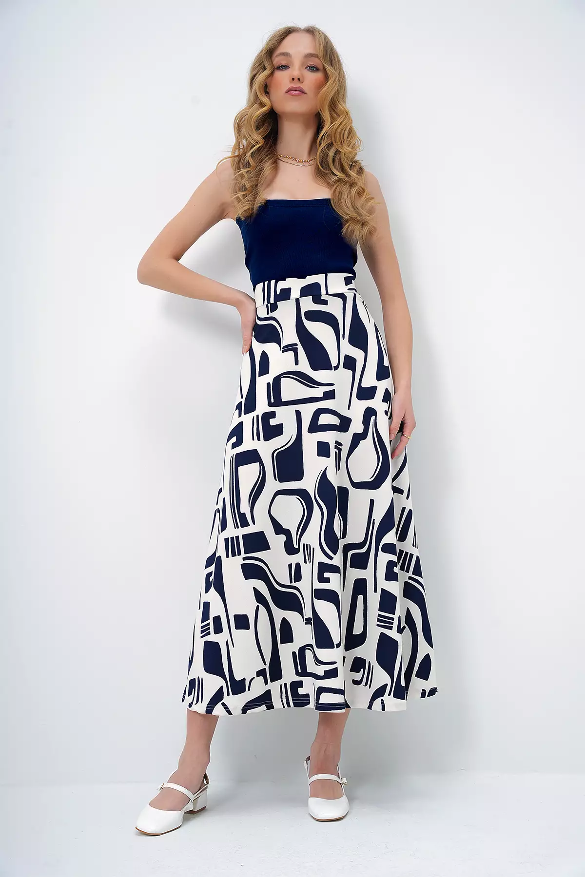 Geometric Pattern Midi Skirt