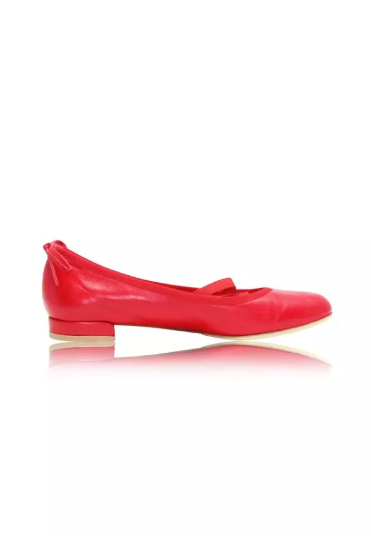 Red patent leather sale flat shoes