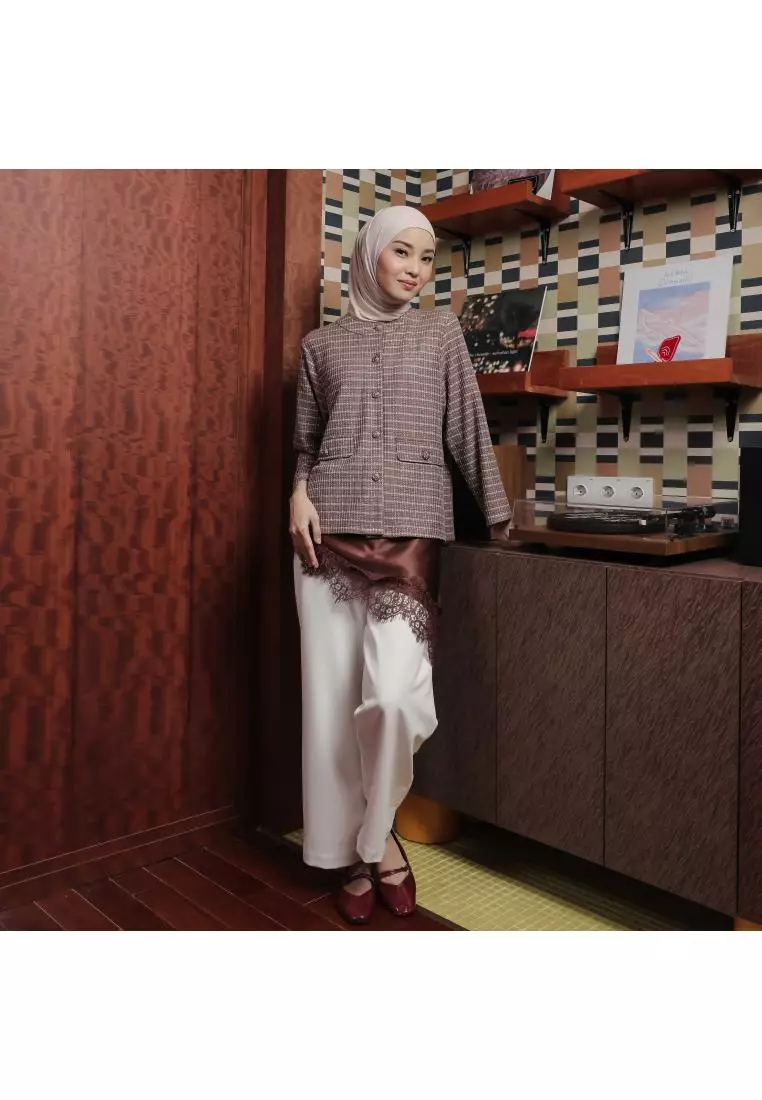MFMW Beatrice Celana Panjang Broken White