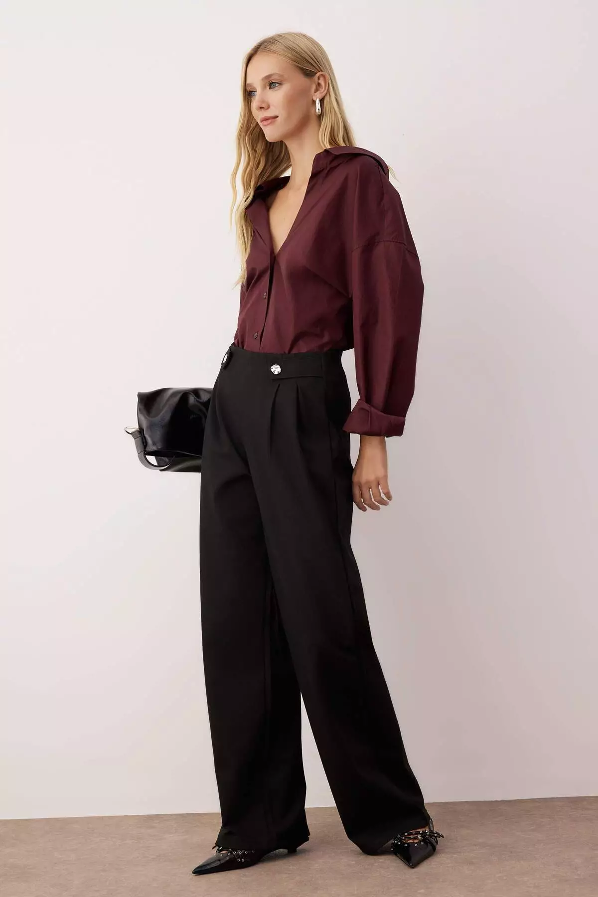Black Diagonal Pleated Buttoned Wide Leg Knitted Trousers