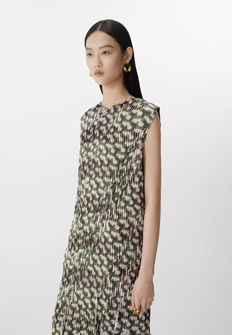 Pleated sleeveless dress