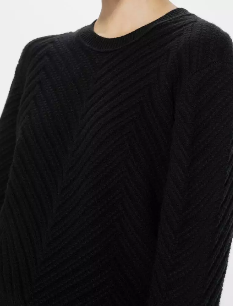 Long-sleeved cashmere pullover