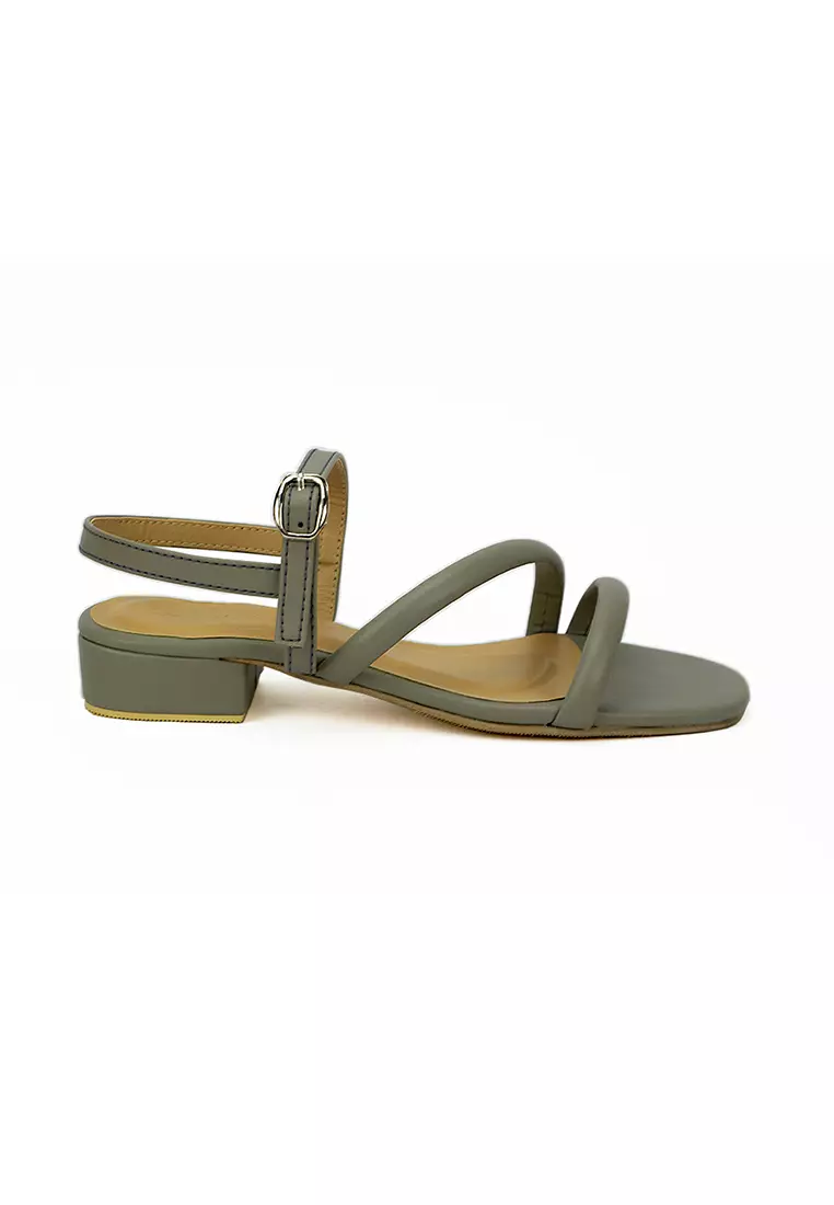 Discount on Cardam's Lifestyle  shoes - SKU: Eclb Ed 00128 Gray Heeled Sandals