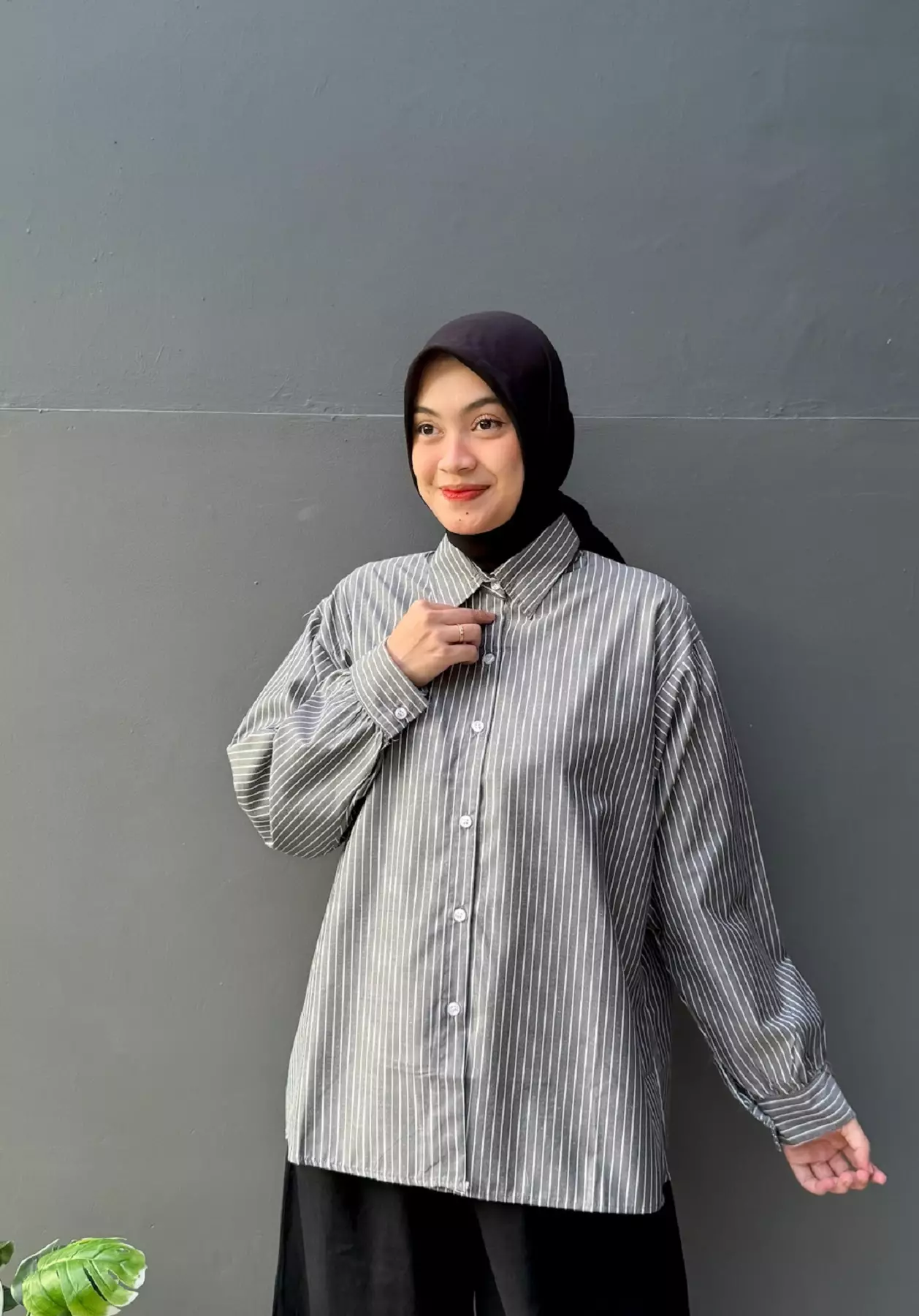 Kemeja Stripe Dhea