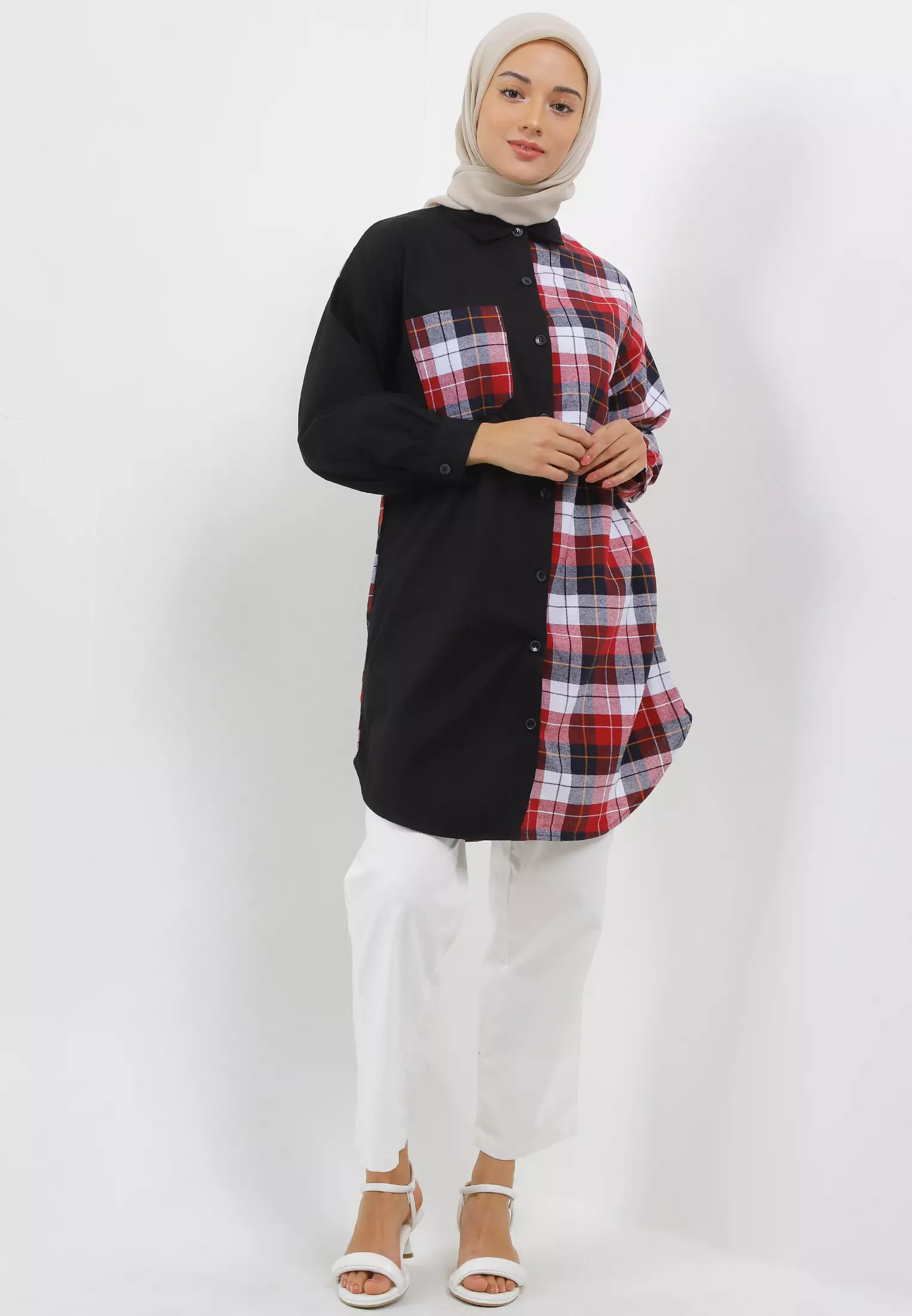 MFMW Zefayan Tunik Hitam Motif Kotak Merah