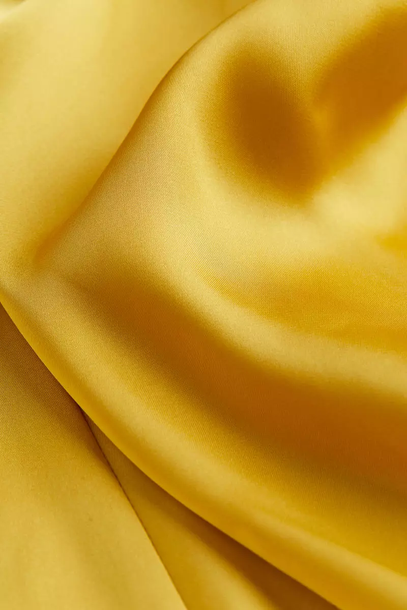 One-shoulder blouse