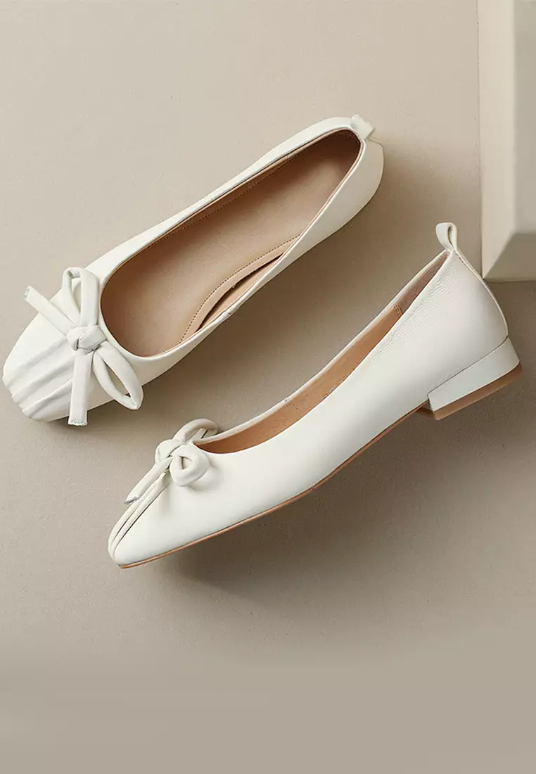White flat new arrivals heels