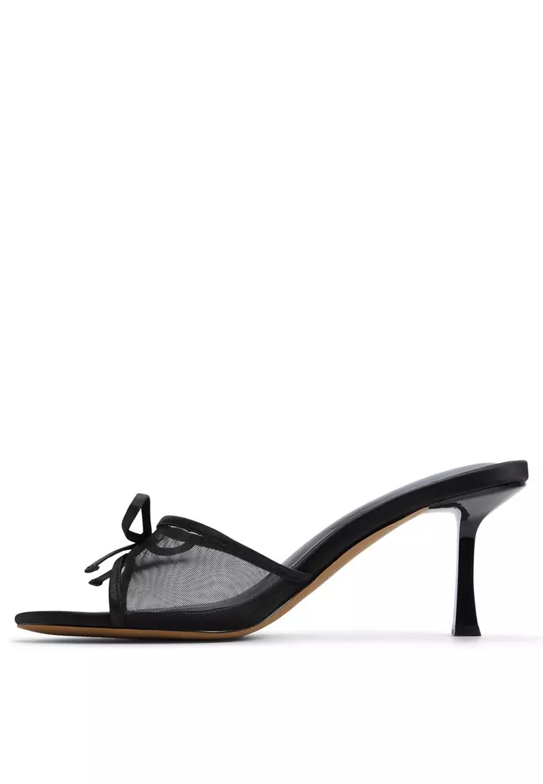 Bettiie Heels
