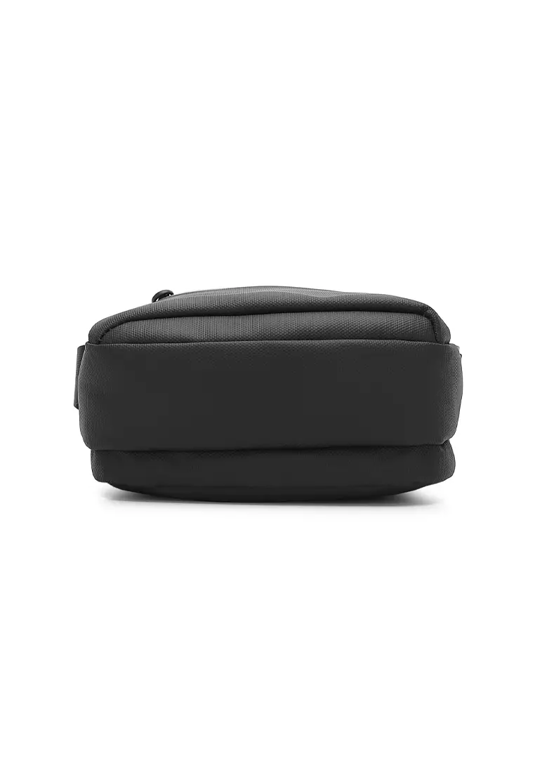 Men's Sling Bag / Crossbody Bag (Tas Selempang Pria) - Hitam